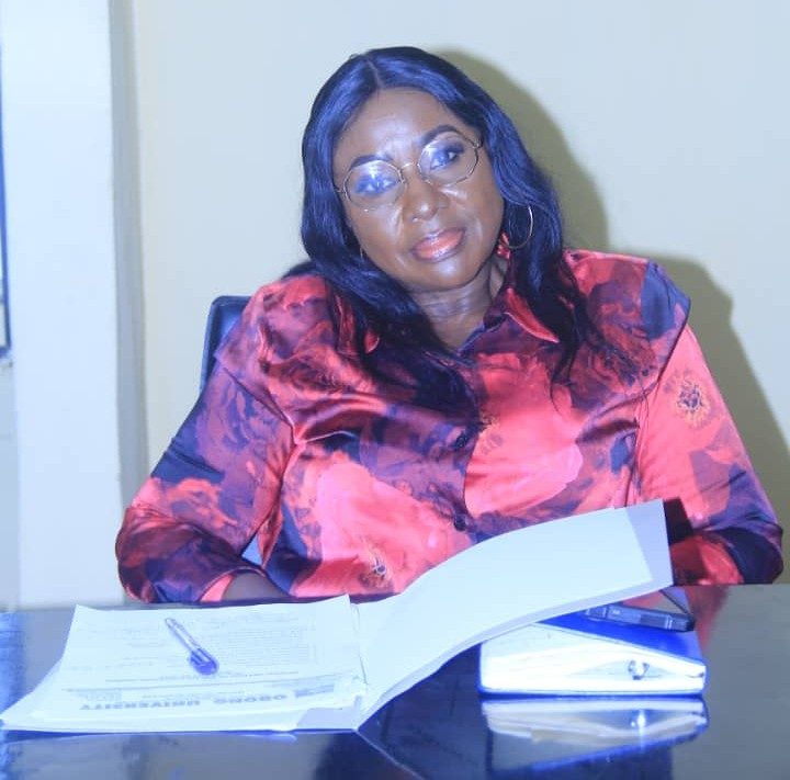 Dr. (Mrs.) Itanwan James